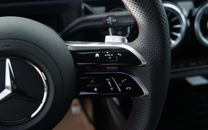 Mercedes-Benz CLA cena 251025 przebieg: 1, rok produkcji 2024 z Woźniki małe 211